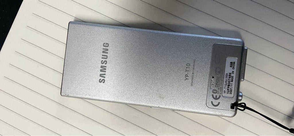Samsung YP-T10 purple MP3 player - rear view